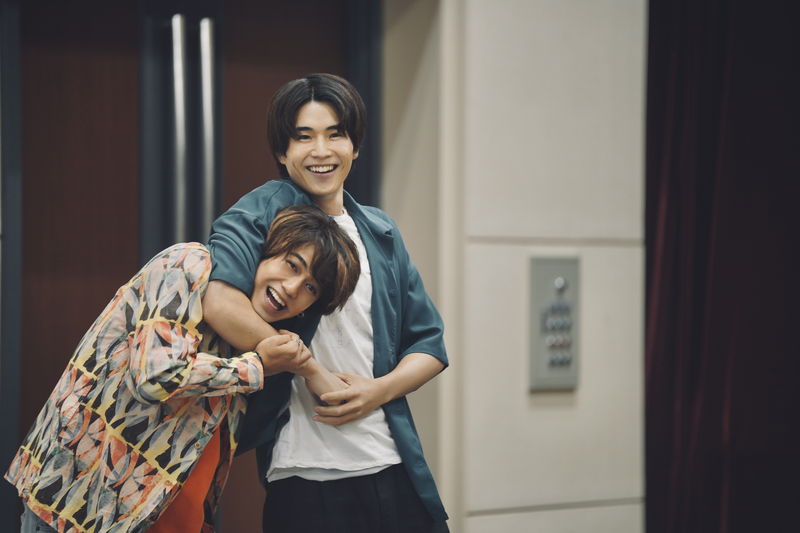 芳根京子＆髙橋海人　入れ替わったまま15年　切ない思いがあふれ出る横顔　「君の顔では泣けない」場面写真
