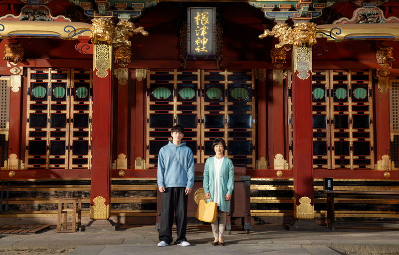 豆原一成＆市毛良枝　孫と祖母の暮らしぶり　「富士山と、コーヒーと、しあわせの数式」場面写真