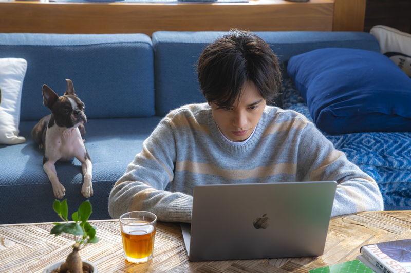 中島健人＆milet　結婚していたはずが一夜にして赤の他人に？　「知らないカノジョ」場面写真