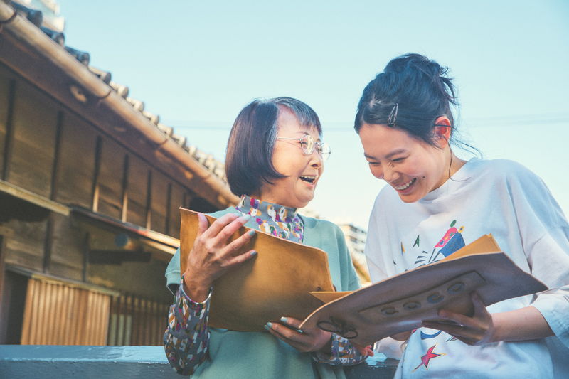 ゲストハウスの住み込みバイトと、集う人々の交流と愛おしい日々を描く　「はじまりの日」予告