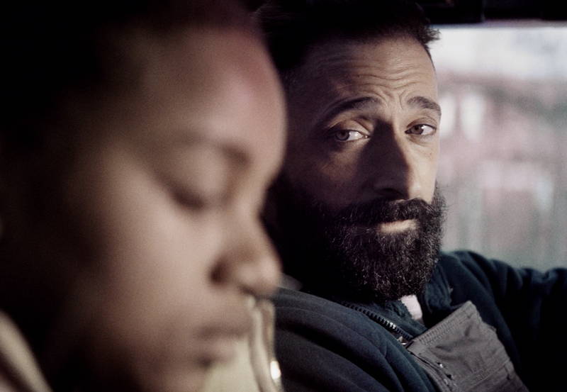 元殺し屋の孤独な清掃員　心を通わせた少女を守るため銃をとる　「クリーン　ある殺し屋の献身」予告