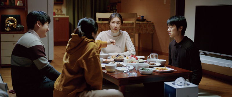 ふたりの男子高生の淡い思い出　「あの時、愛を伝えられなかった僕の、３つの“もしも”の世界。」場面写真