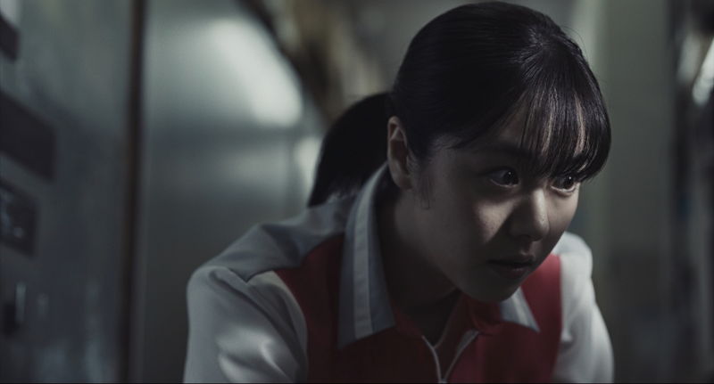 コンビニで起きたゆがみがきっかけで世界の終わりに？　染谷将太主演　ホラー映画「チルド」公開決定