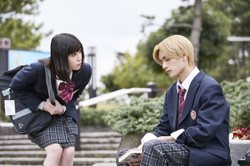 高橋恭平と髙橋ひかるの顔が超至近距離で近づく”胸キュン必至”な場面写真　「山口くんはワルくない」