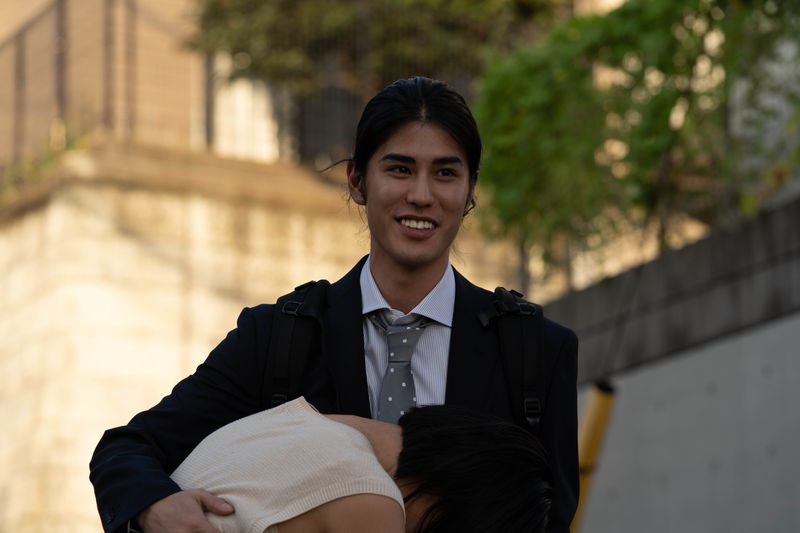 河合優実演じるカナが惹かれた男と捨てた男　金子大地と寛一郎演じる　「ナミビアの砂漠」場面写真