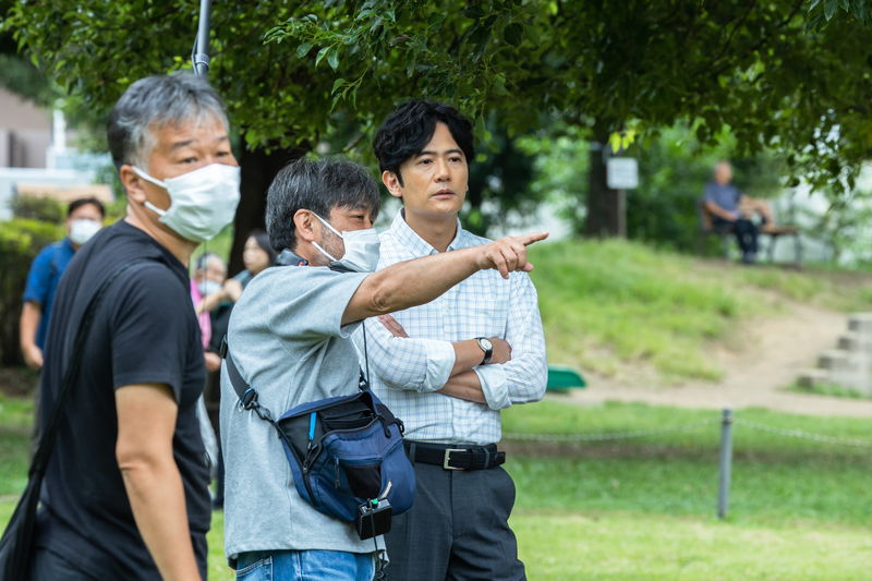 稲垣吾郎「俳優として本当に幸せ」　新垣結衣が着衣のままプールに浮かぶ撮影も　「正欲」メイキング映像