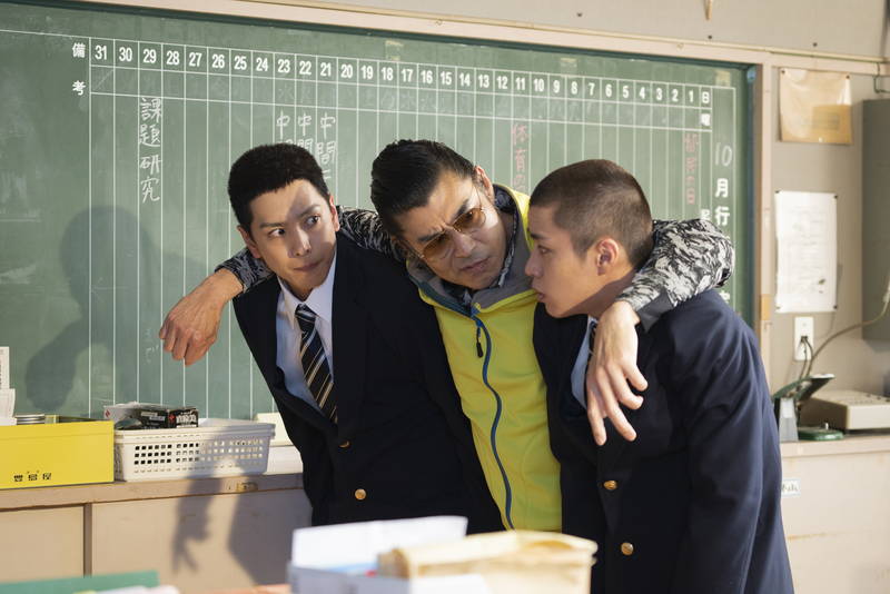 暴君コーチ・髙嶋政宏　練習休んだ野球部員にビンタも、仲間を思う大切さを伝える　「野球部に花束を」予告