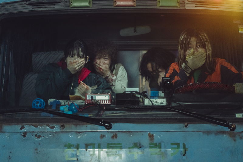 大橋が崩壊の危機　混沌の橋上に取り残された人々の姿　「プロジェクト・サイレンス」場面写真