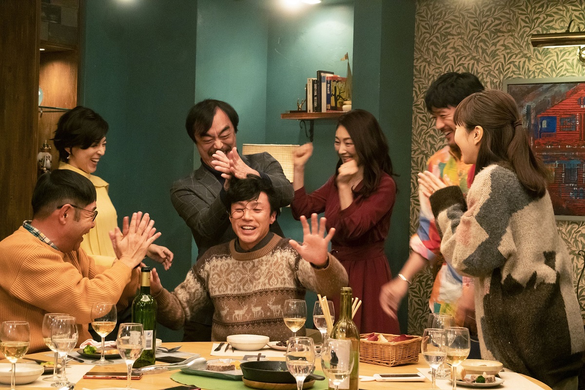 常盤貴子のビンタ、東山紀之のボディブロー、鈴木保奈美のにらみ　日本版「おとなの事情」15秒CM公開