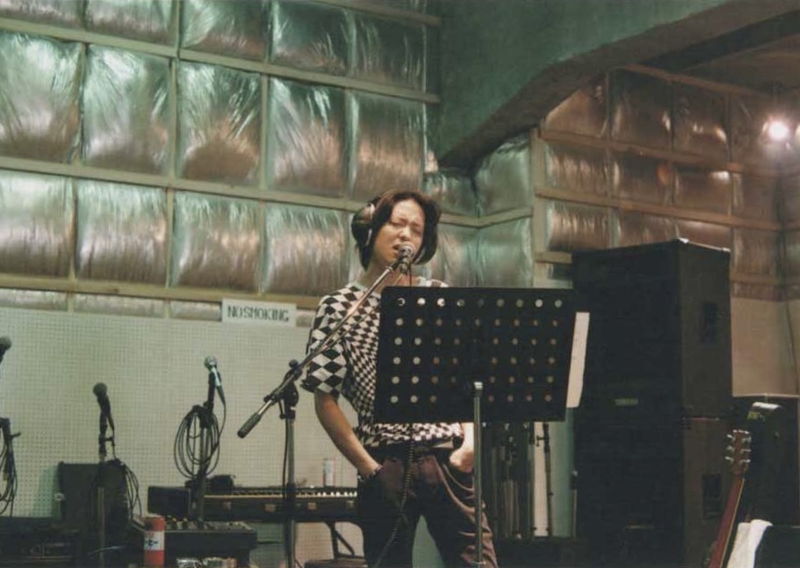 峯田和伸、若葉竜也のリラックスした姿　吉岡里帆のお茶目な様子も　「ストリート・キングダム」メイキング