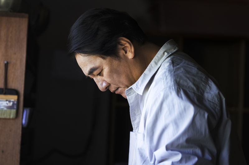 震災で妻を失った散骨業を営む男　ある遺骨をめぐる父と娘の物語　「水平線」特報
