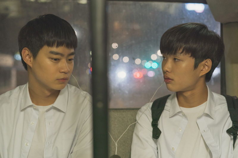 2001年、日本の大衆文化流入が規制されていた韓国　転校生と学級委員をつないだJ-POP　「君と僕の5分」予告