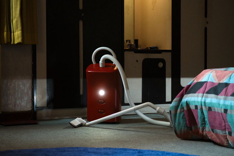 死んだ妻が“掃除機”の姿で帰ってくる カンヌ批評家週間グランプリ 「ユースフル・ゴースト」公開決定