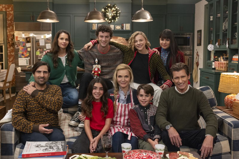 ミシェル・ファイファー主演　心温まるファミリー・コメディ「なんて楽しいクリスマス！」予告