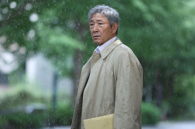 綾野剛が語る作品への思い　柴咲コウ、亀梨和也は役者”綾野剛”を語る　「でっちあげ」特別映像