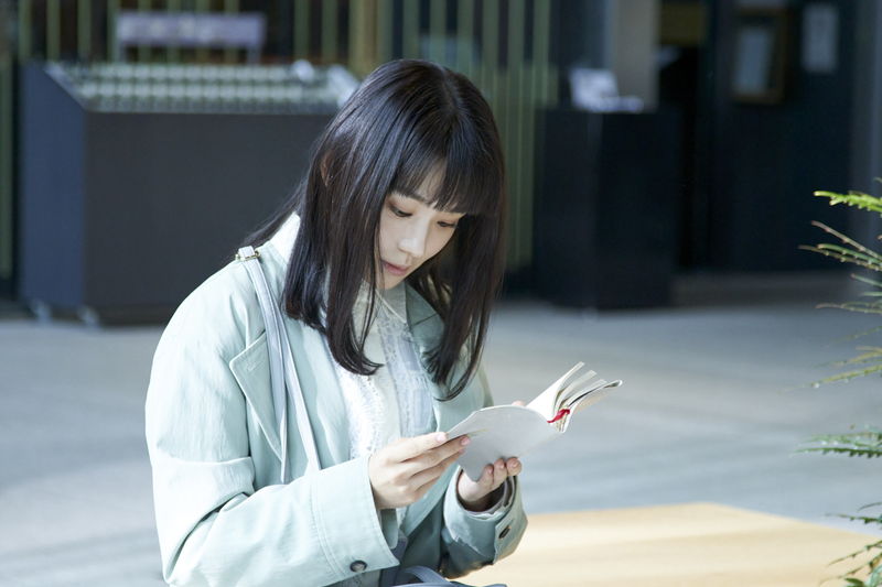 藤ヶ谷太輔＆奈緒　マッチングアプリで見つけた運命の相手？　「傲慢と善良」出会いシーン場面写真