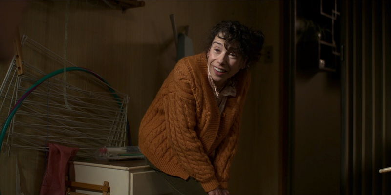 不気味な里親の切なる“願い”　兄妹に仕掛けられた “禁断の儀式”　「ブリング・ハー・バック」場面写真