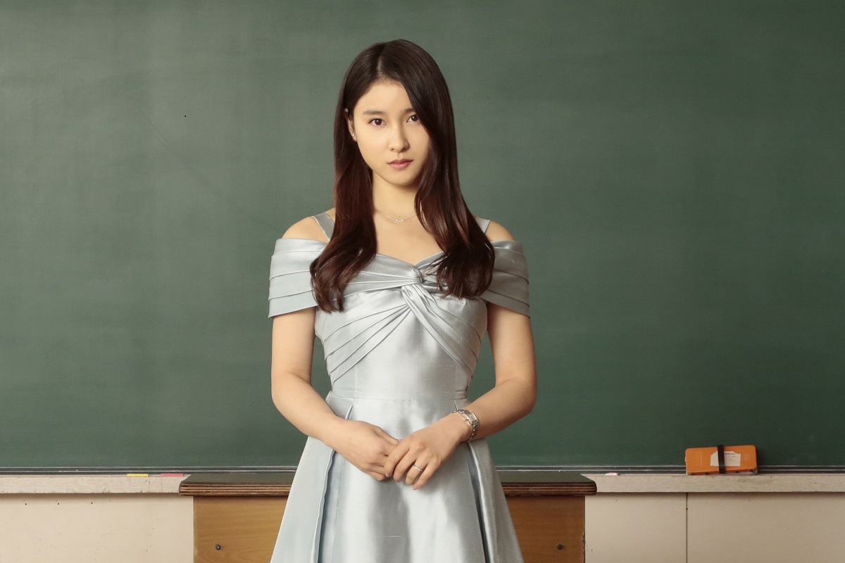 高級ドレスもさらっと購入　王子様・田中圭との買い物デートに胸を高鳴らせる土屋太鳳　「哀愁しんでれら」本編映像