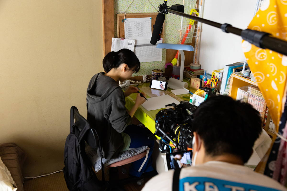 芦田愛菜と宮本信子、息ぴったりの撮影風景 58歳差の友人役 「メタモルフォーゼの縁側」メイキング写真