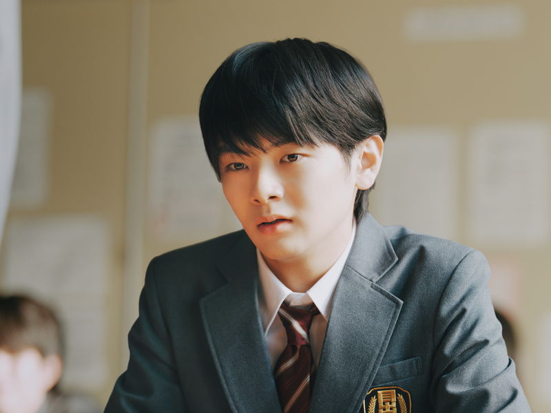 香取慎吾が高校生役 仲里依紗も 家族全員が高校生の青春コメディ 「高校生家族」公開決定