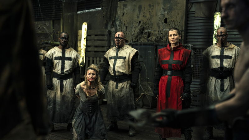 ミラ・ジョヴォヴィッチが狩って、狩って、狩り尽くす 「ロストランズ 闇を狩る者」予告