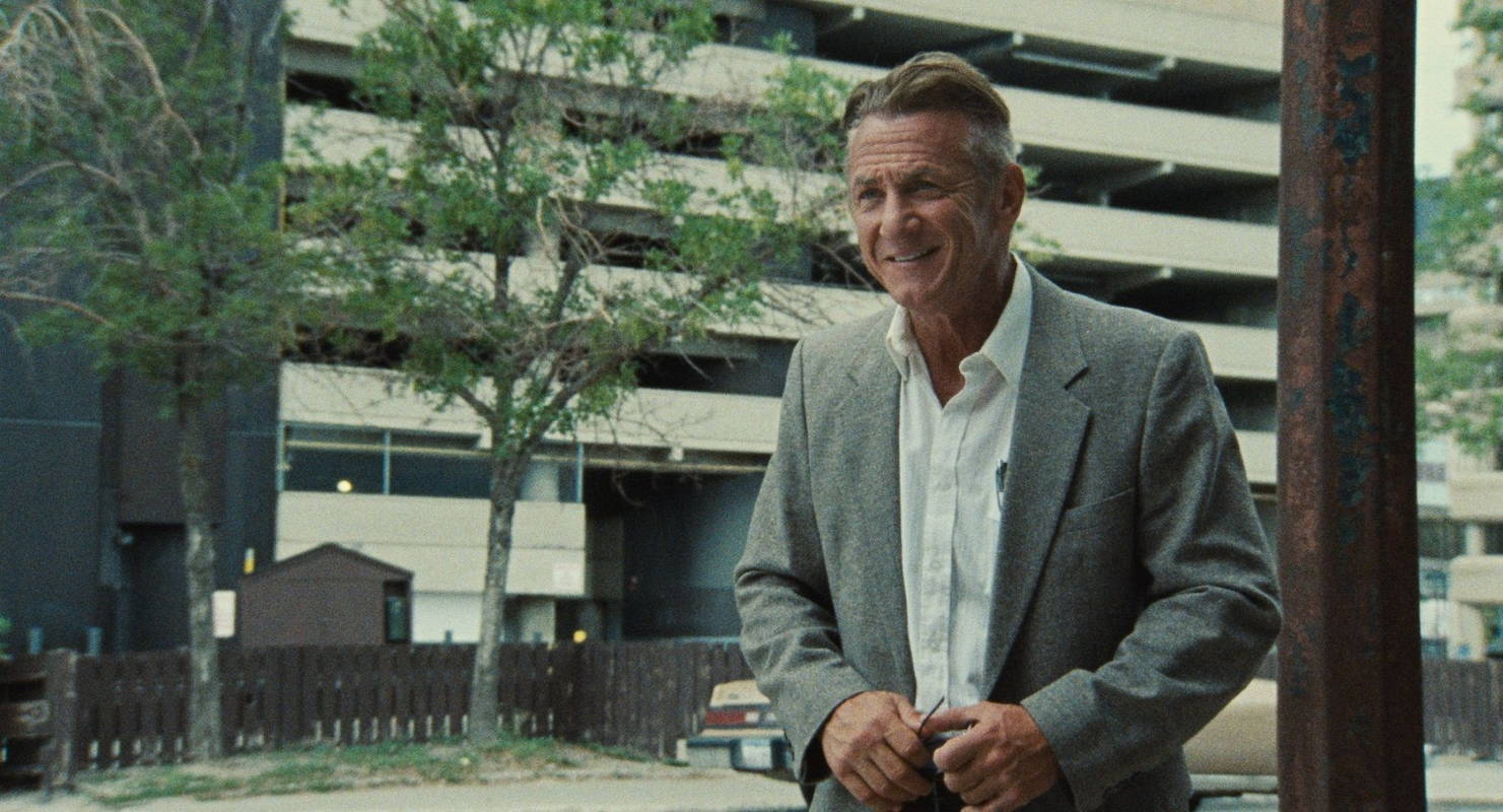 父は偽札事件の犯人 それでも愛する娘 ショーン・ペンが監督、実娘と共演 「フラッグ・デイ」公開決定