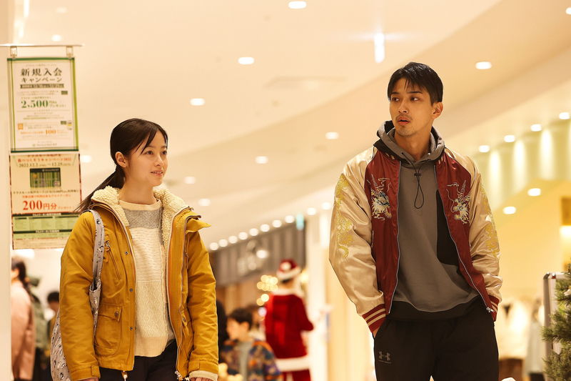 熱い視線を交わす佐藤浩市と横浜流星　山口智子、橋本環奈が見せる複雑な感情　「春に散る」場面写真