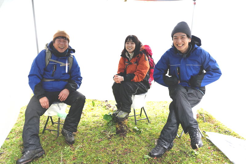 生田斗真、ヤン・イクチュン、奈緒が笑顔　緊張が解けた姿　「告白 コンフェッション」メイキング写真