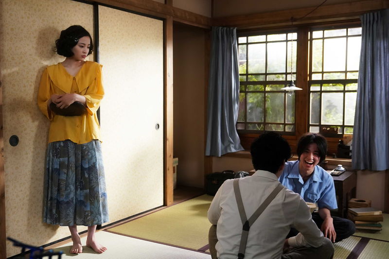広瀬すずの危険なほど美しい横顔　ロッテルダム映画祭出品決定　「ゆきてかへらぬ」海外版ビジュアル