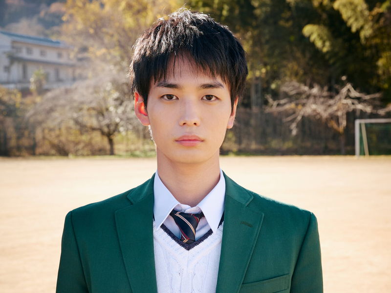 ピエール瀧「ヤーーーーッ！！」の号令　異様な人間ピラミッド　圧倒される山田杏奈　「NEW GROUP」特報