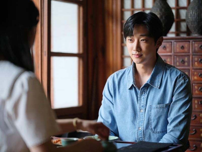 ダヒョン&ジニョン 高校最後の夏 制服姿で向き合う姿も 「あの夏、僕たちが好きだったソナへ」場面写真