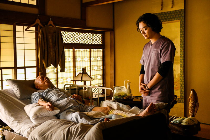 染谷将太　にこやかに「切断」と一言　倫理観を揺さぶる衝撃的な治療法　「廃用身」予告