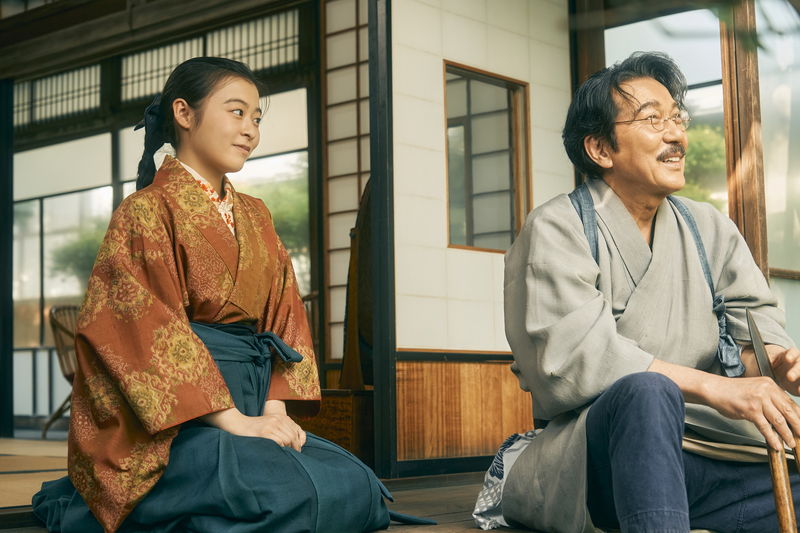 森七菜の凛とした着物姿　宮沢賢治を支えた妹役　「銀河鉄道の父」場面写真