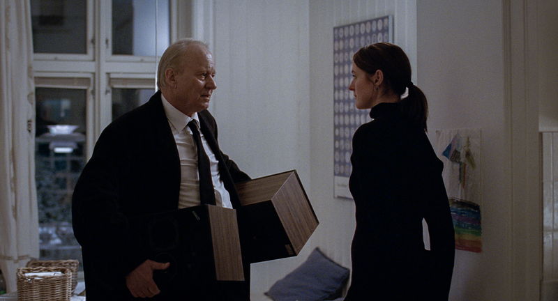 家族を捨てた映画監督の父　俳優の娘との緊張感漂う会話　「センチメンタル・バリュー」場面写真