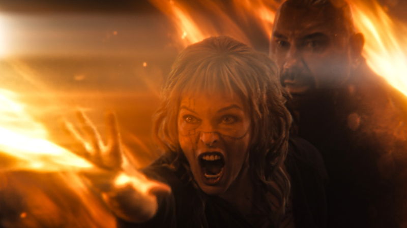 ミラ・ジョヴォヴィッチが狩って、狩って、狩り尽くす 「ロストランズ 闇を狩る者」予告