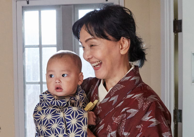 原爆が投下されたあの夏　奇跡的に再会した3人の看護学生が熱い抱擁　「長崎―閃光の影で―」ビジュアル