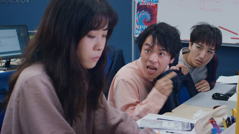 タイムループを繰り返す月曜日　気づいた後輩が先輩に必死の訴え　「MONDAYS」冒頭本編映像