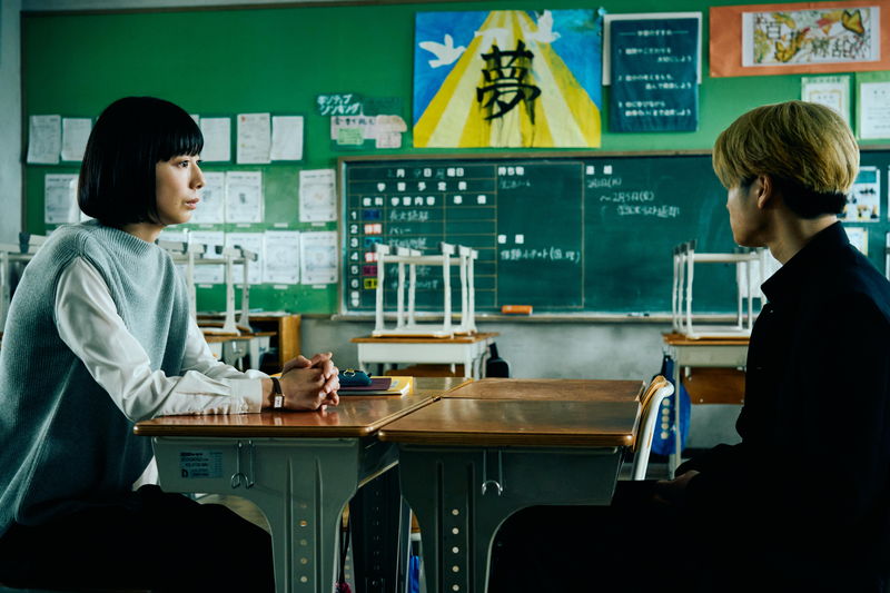 ジャンピングキックに金属バットで殴打　少年の狂気的な暴力と対峙する大人たち　「四月の余白」場面写真