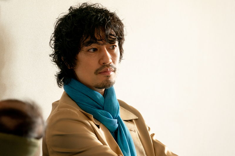 有村架純、黒木華、南沙良　密輸した金塊をかじり、笑顔で自撮り　「マジカル・シークレット・ツアー」