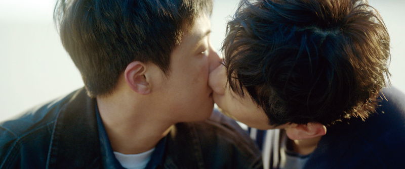 ふたりの男子高生の淡い思い出　「あの時、愛を伝えられなかった僕の、３つの“もしも”の世界。」場面写真