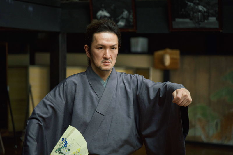 歌舞伎役者・中村獅童の舞う能　張り詰めた緊張感と何かが起こりそうな気配　「ヴィレッジ」本編映像