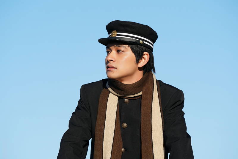 北村匠海　学ラン姿の高校生から、父として息子に温かいまなざしを向ける姿まで　「とんび」場面写真