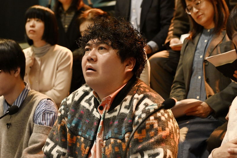 中村倫也と神木隆之介が対峙する張り詰めた瞬間　「君のクイズ」場面写真