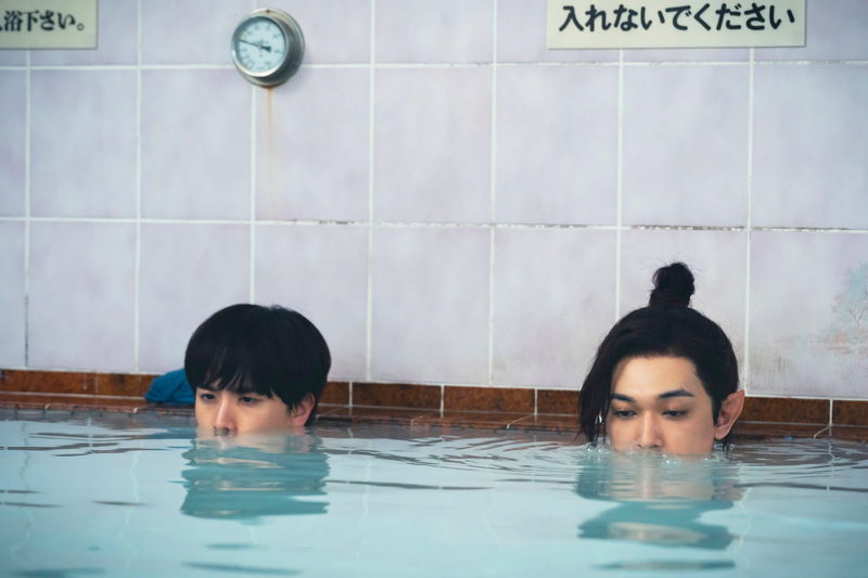 吉沢亮が大激怒の大絶叫　銭湯でほのぼのと思いきや　「ババンババンバンバンパイア」本編映像