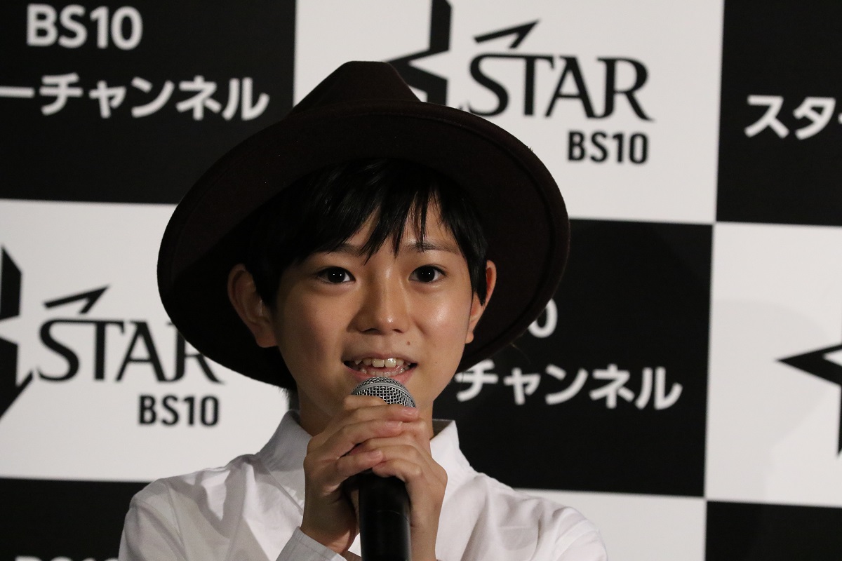 家なき子 希望の歌声 熊谷俊輝が主人公そっくりのハット姿で登場 大先輩 山路和弘からのサプライズメッセージも 映画スクエア
