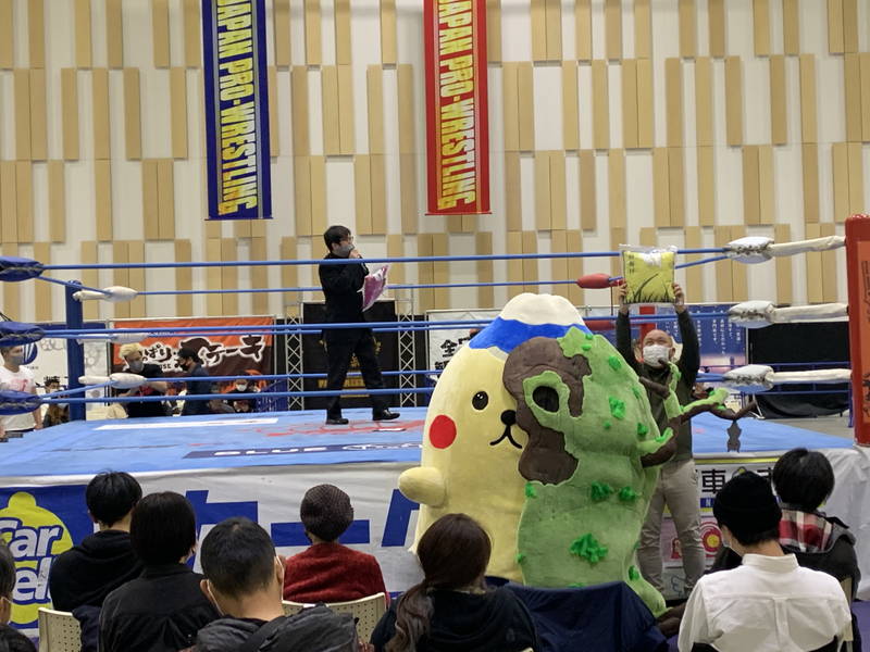 樹海村×裾野市ゆるキャラ「樹海すそのん」　全日本プロレス登場　TAJIRIは新技「コトリバコ」披露