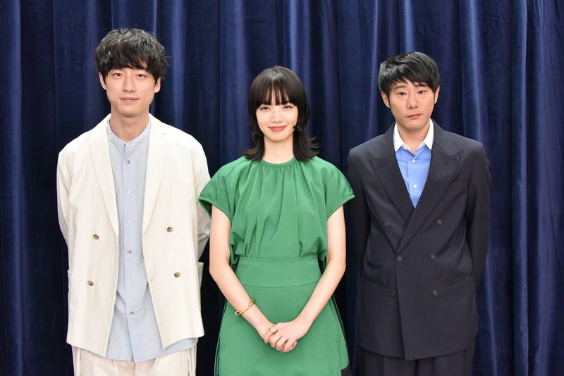 小松菜奈＆坂口健太郎、撮影舞台裏語る　結婚式シーンの幸せな表情も　「余命10年」特別映像