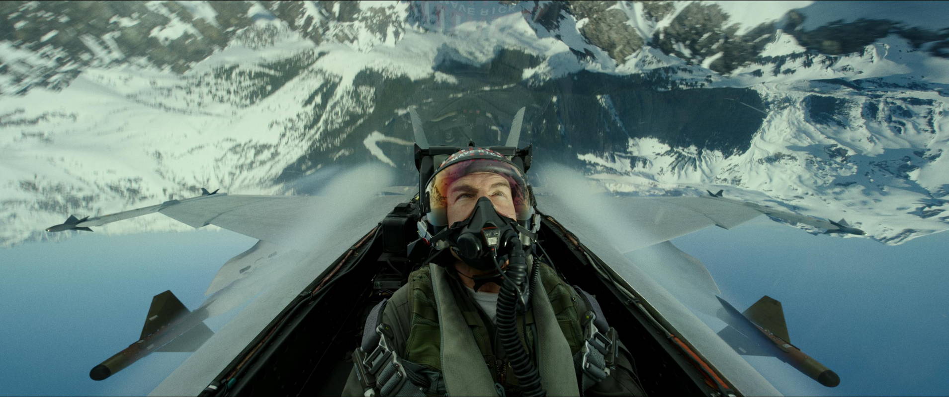 トム・クルーズ、本物追求の心意気　本当に戦闘機に乗った俳優陣　「トップガン マーヴェリック」特別映像