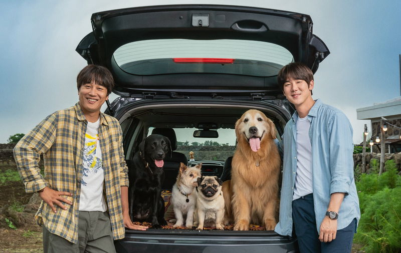 愛犬のために定時ダッシュ　足の匂いを嗅いでニンマリ　「マイ・ハート・パピー」本編映像
