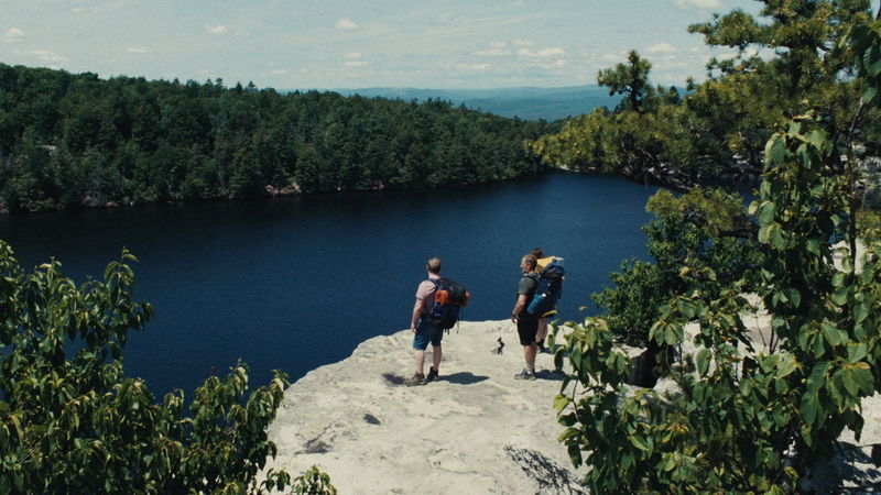 17歳の少女と父とその友人による3日間のキャンプ　大人の不完全さに気づく　「グッドワン」場面写真